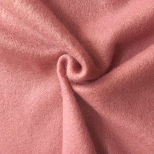 detail kain fleece poliester
